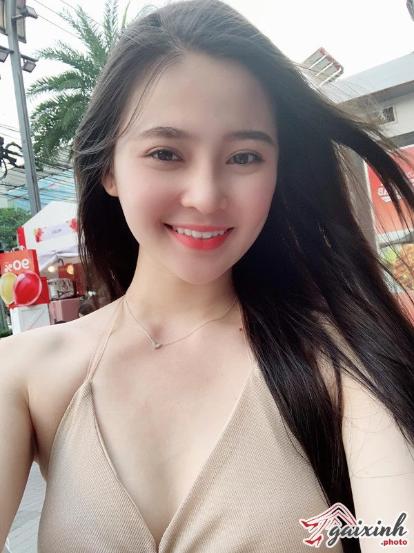 Thái Thảo Nguyên: Cô Gái Được Mệnh Danh ‘Hot Girl Số 1’ Đà Nẵng